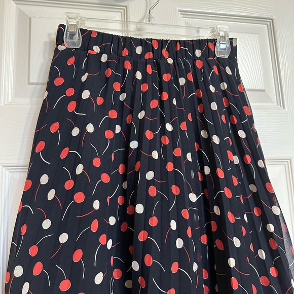 Ann Taylor Navy and Red Polka Dot Midi Skirt ♥️ - Picture 2 of 9